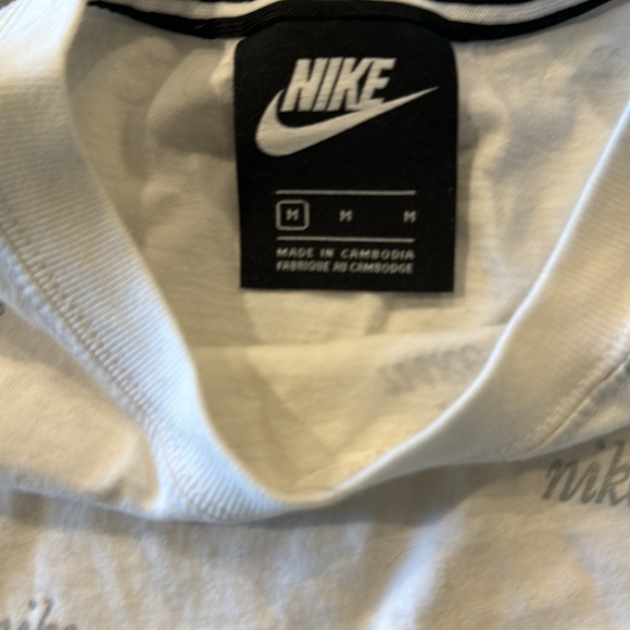 Cropped Nike tee - Picture 3 of 4